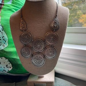 Stella and dot silver necklace with rhinestones